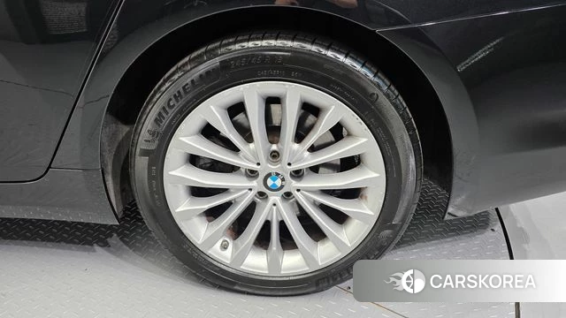 BMW 5 Series (G30) id 4325157 из Кореи 13