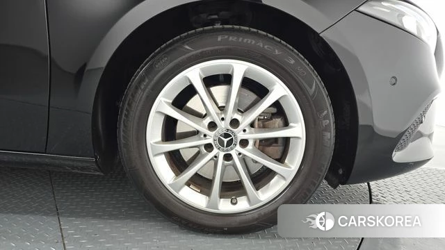 Mercedes-Benz A-Class W177 id 4543029 из Кореи 13