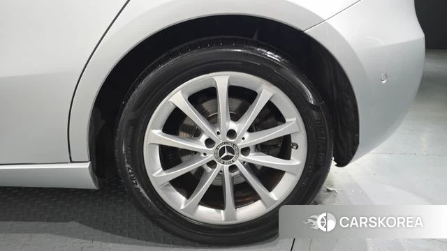 Mercedes-Benz A-Class W177 id 4632734 из Кореи 13