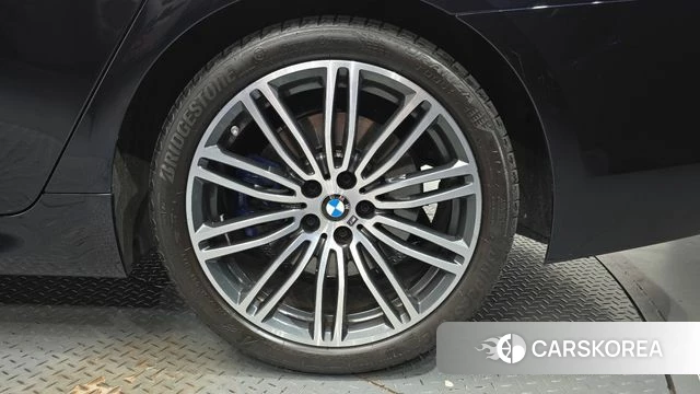 BMW 5 Series (G30) id 4424175 из Кореи 13