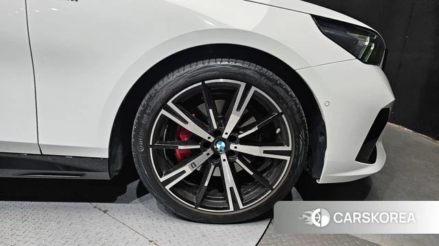 BMW 5 Series (G60) id 4548799 из Кореи 13
