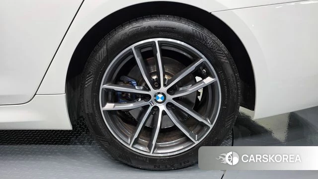 BMW 5 Series (G30) id 4735841 из Кореи 13