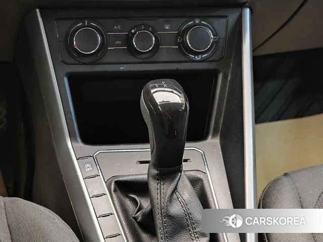 Volkswagen Polo id 4365697 из Китая 13