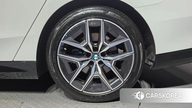 BMW 5 Series (G60) id 4523470 из Кореи 13