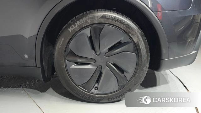 Tesla Model Y id 4691119 из Кореи 13