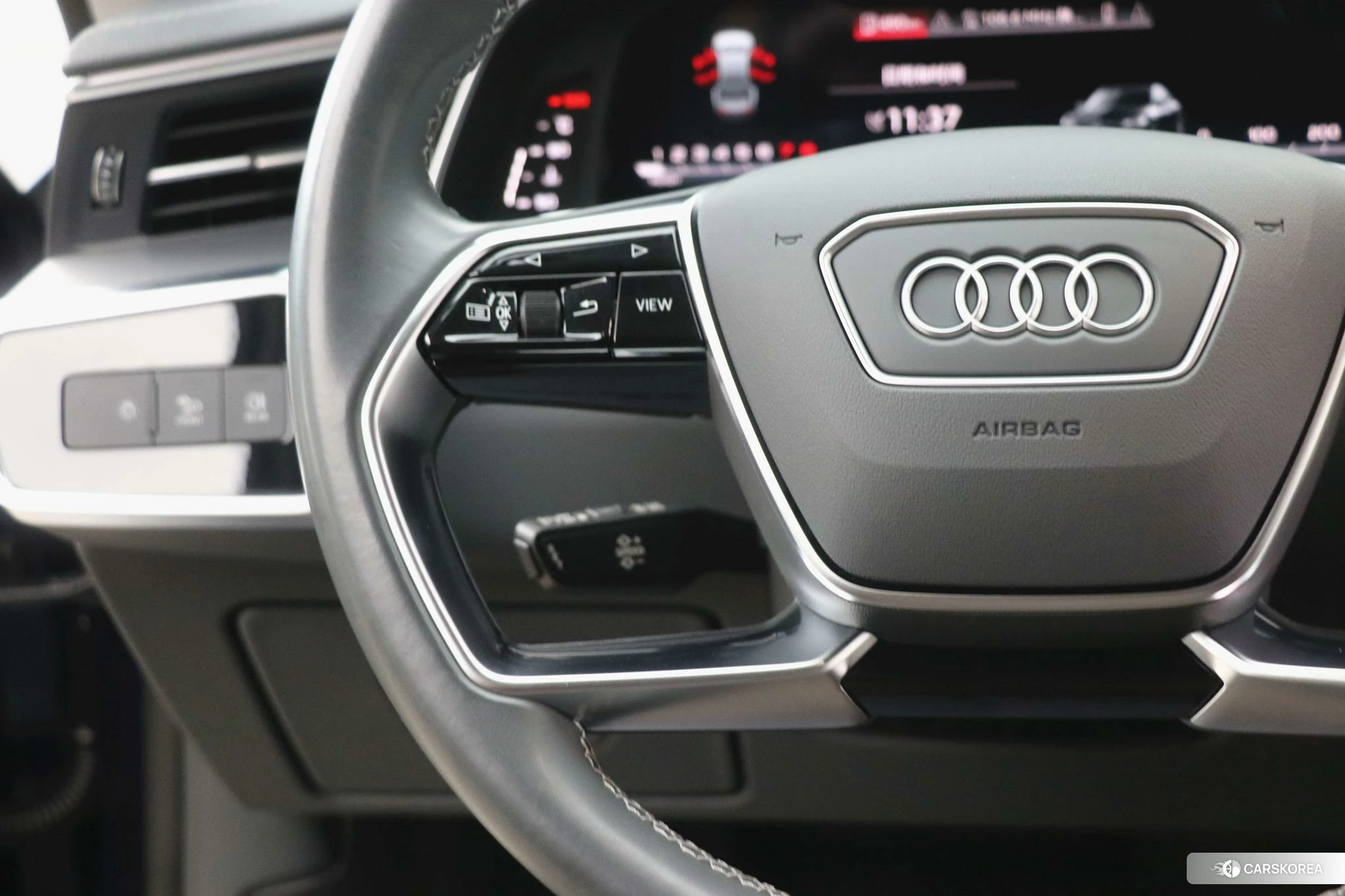 Audi A7L id 4479323 из Китая 13