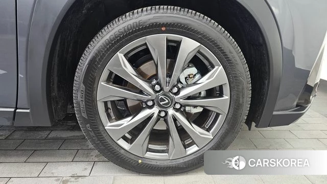 Lexus UX300h id 4479920 из Кореи 13