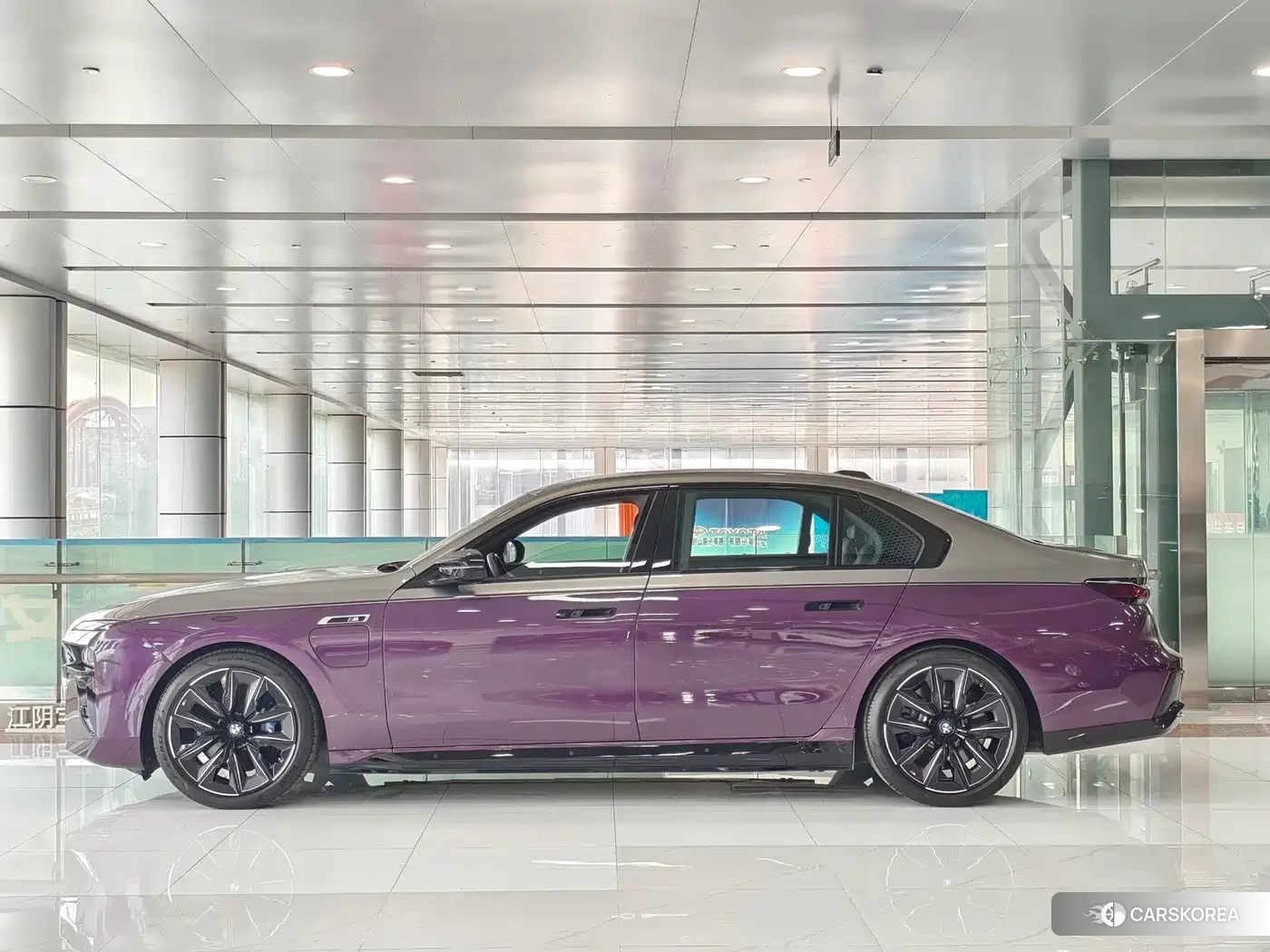 BMW M760Le id 4664485 из Китая 13