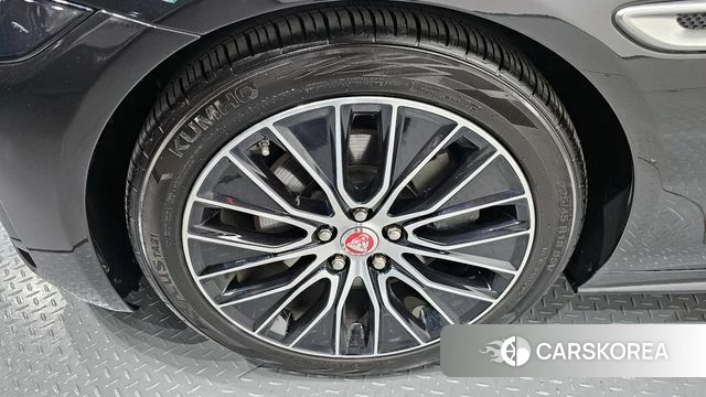 Jaguar XE id 4310074 из Кореи 13