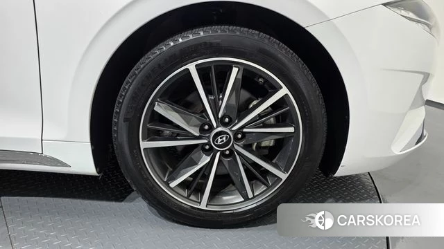 Hyundai The New Grandeur IG id 4618817 из Кореи 13