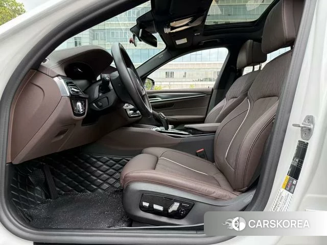 BMW 5 series PHEV id 4277253 из Китая 13
