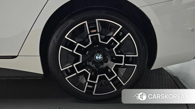 BMW i4 id 4934729 из Кореи 13