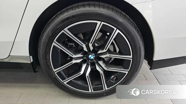 BMW 7 Series (G70) id 4487892 из Кореи 13