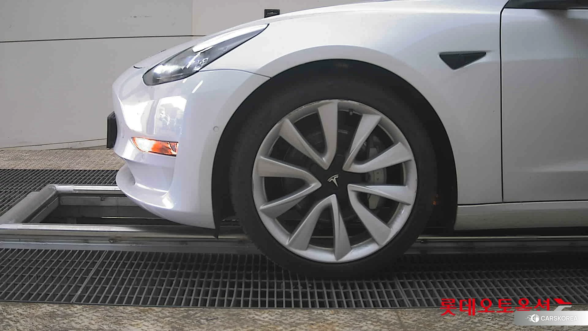 Tesla Model 3 Long Range id 3881981 из Кореи 13