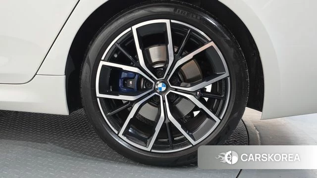 BMW 5 Series (G30) id 4642077 из Кореи 13