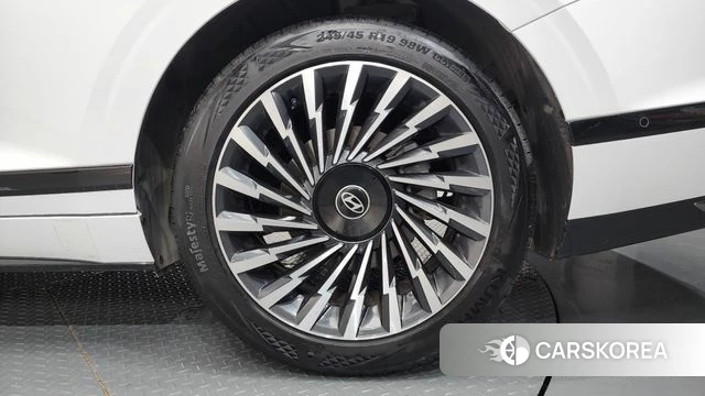 Hyundai Grandeur Hybrid (GN7) id 4488028 из Кореи 13