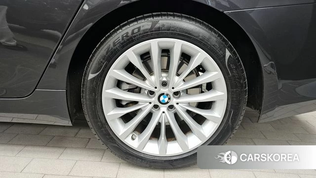 BMW 5 Series (G30) id 4244557 из Кореи 13