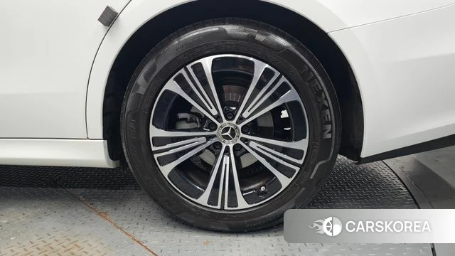 Mercedes-Benz E-Class W214 id 4695984 из Кореи 13