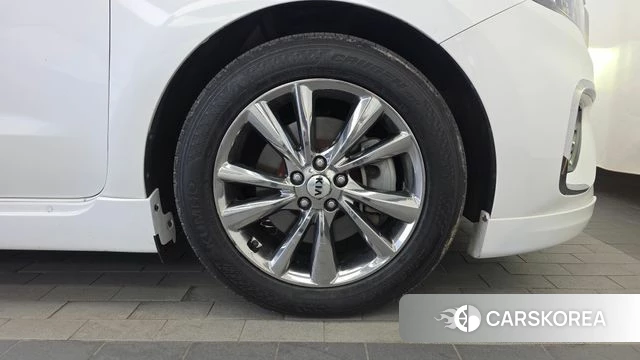 Kia The New Carnival id 4430048 из Кореи 13