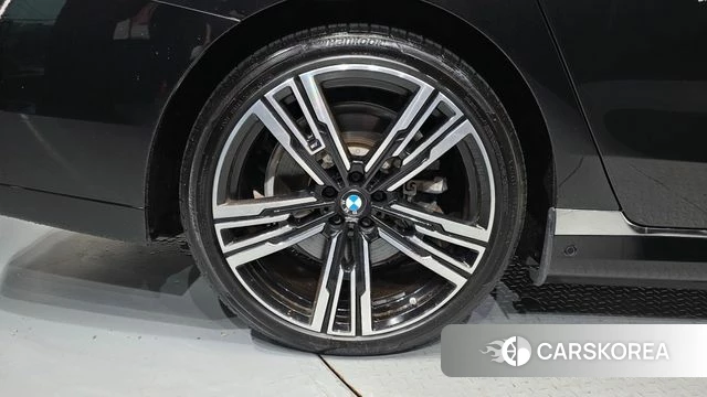 BMW i7 (G70) id 4715460 из Кореи 13