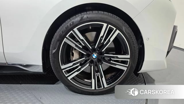 BMW 7 Series (G70) id 4753261 из Кореи 13
