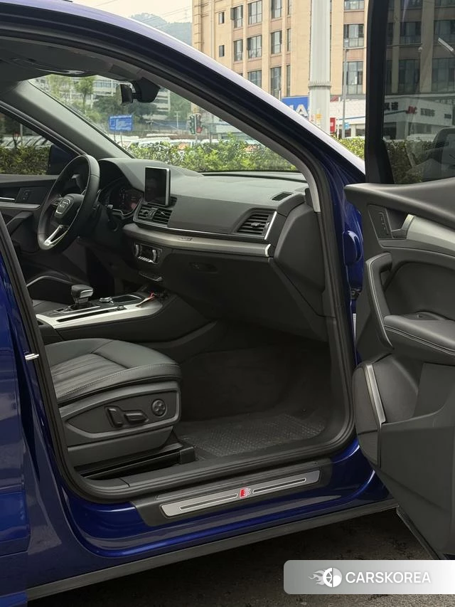 Audi Q5L id 4380363 из Китая 13