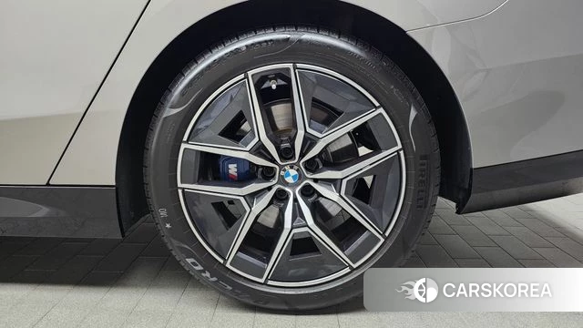BMW 5 Series (G60) id 4655472 из Кореи 13