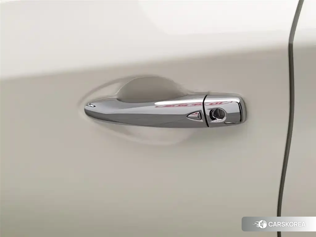 Nissan Tiida id 4565402 из Китая 13