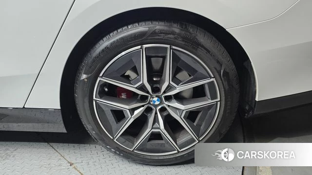 BMW 5 Series (G60) id 4634965 из Кореи 13