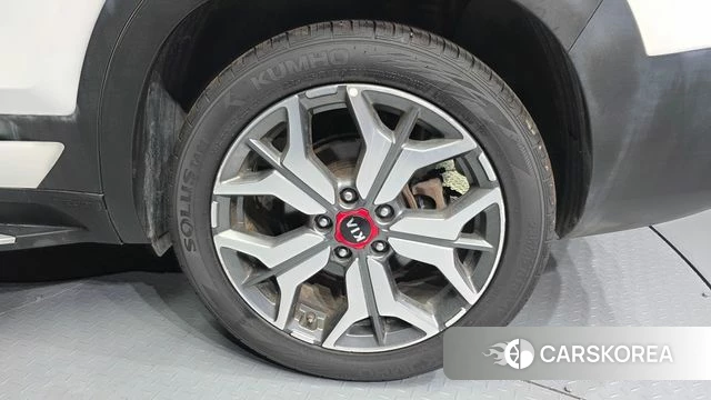 Kia Seltos id 4471049 из Кореи 13