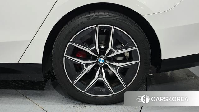 BMW 5 Series (G60) id 4739400 из Кореи 13