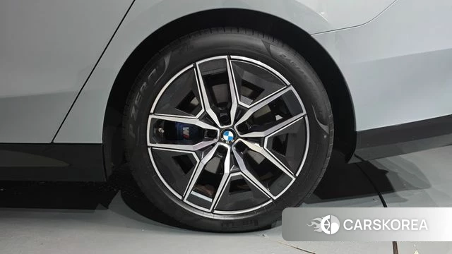 BMW 5 Series (G60) id 4792289 из Кореи 13