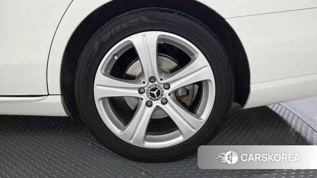 Mercedes-Benz E-Class W213 id 4225673 из Кореи 13