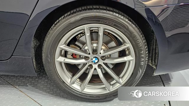 BMW 5 Series (G30) id 4447127 из Кореи 13