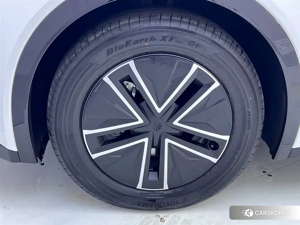 Toyota bZ5 id 4680505 из Китая 13