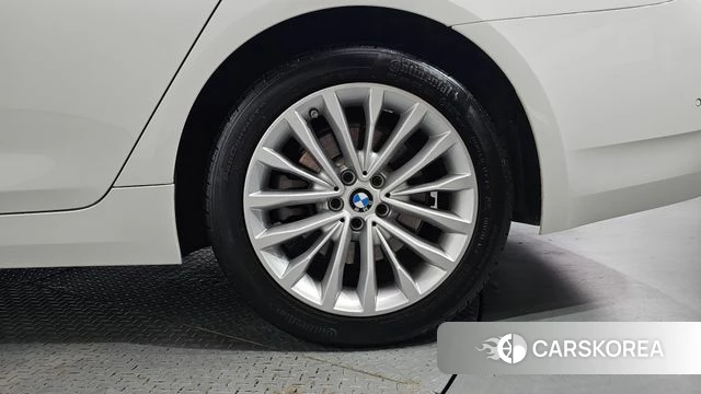 BMW 5 Series (G30) id 4518988 из Кореи 13