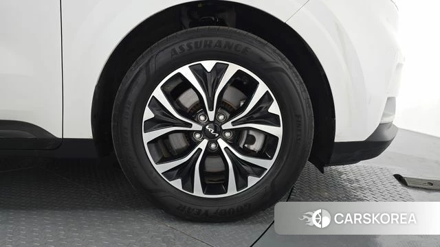 Kia Carnival 4th generation id 4640584 из Кореи 13