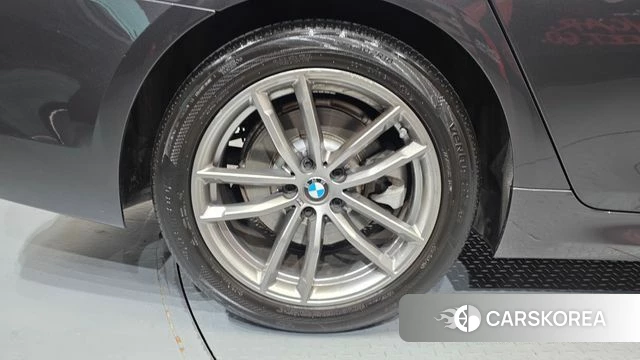 BMW 5 Series (G30) id 4651900 из Кореи 13