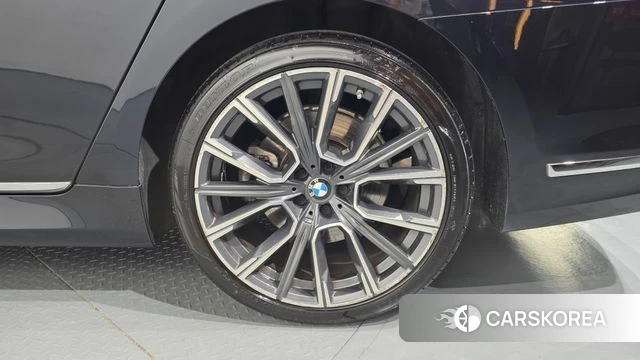 BMW 7 Series (G11) id 4524553 из Кореи 13