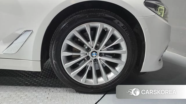 BMW 5 Series (G30) id 4536680 из Кореи 13