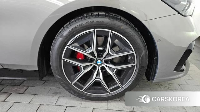 BMW 5 Series (G60) id 4548478 из Кореи 13