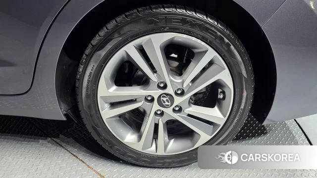Hyundai Avante AD id 4587544 из Кореи 13