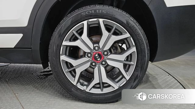 Kia Seltos id 4362966 из Кореи 13