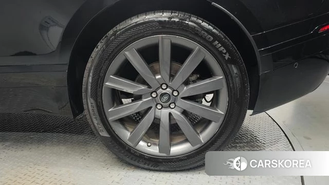 Land Rover Range Rover Velar id 4765304 из Кореи 13