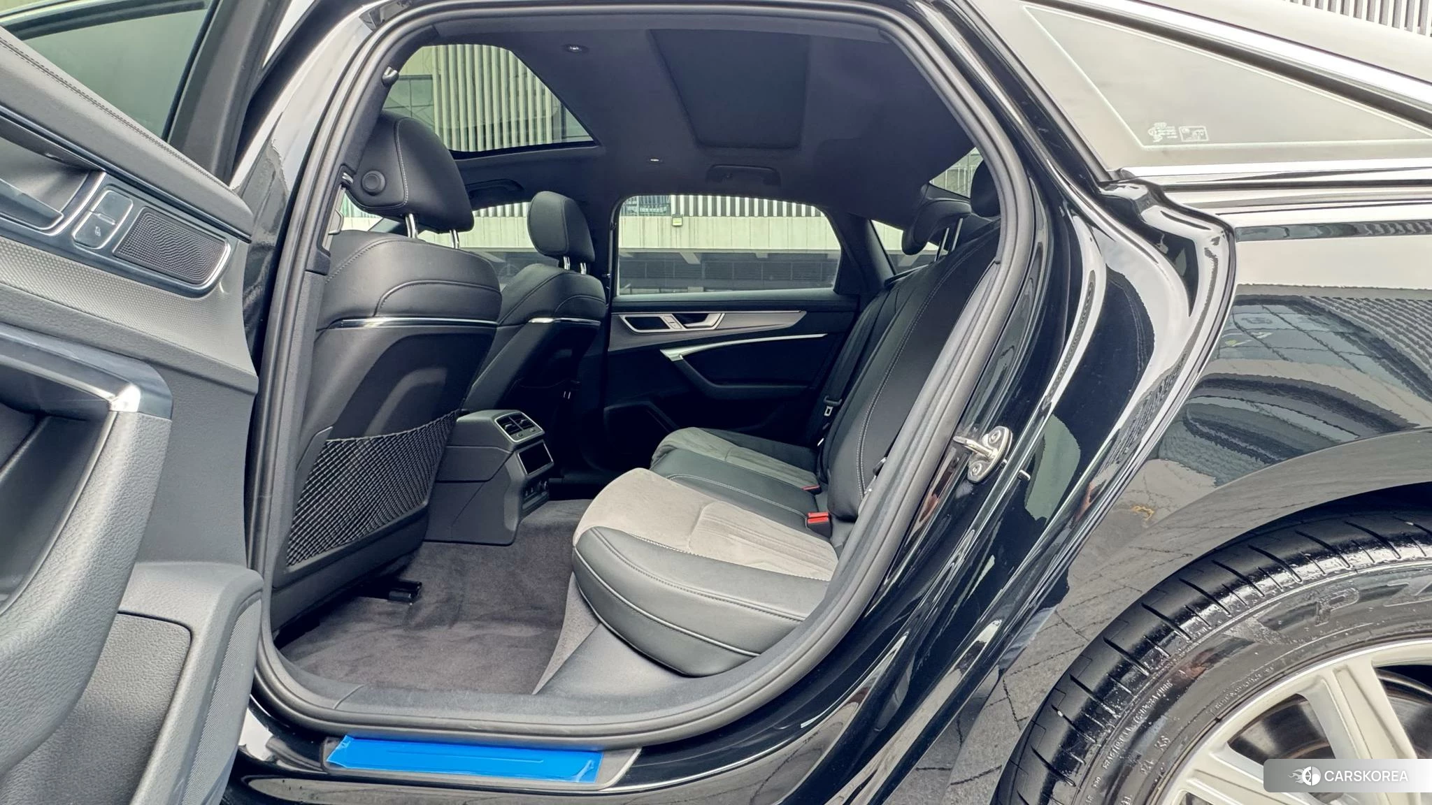 Audi A6L id 4441146 из Китая 12
