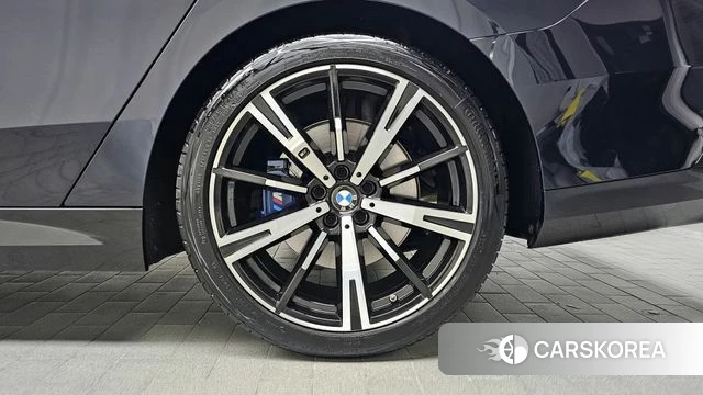 BMW 5 Series (G60) id 4194253 из Кореи 13