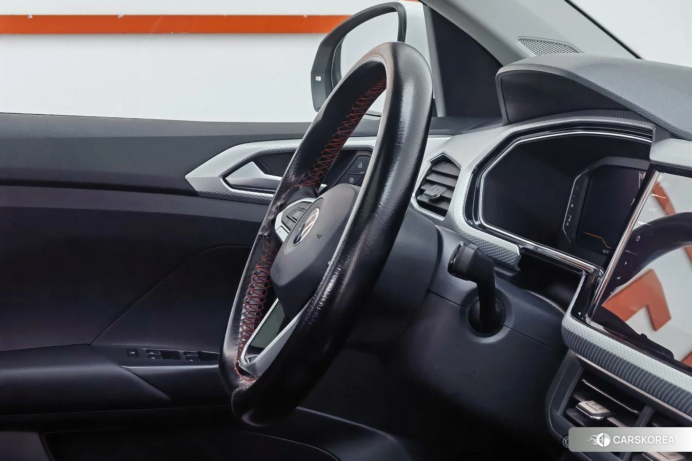 Volkswagen Exploring the shadow id 4407207 из Китая 13