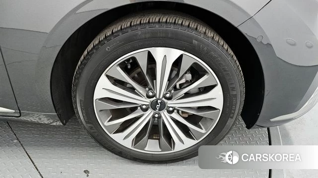 Kia K8 Hybrid id 4401060 из Кореи 13