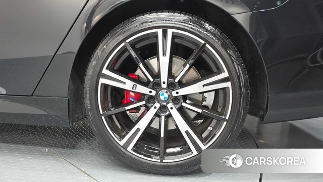 BMW 5 Series (G60) id 4462473 из Кореи 13