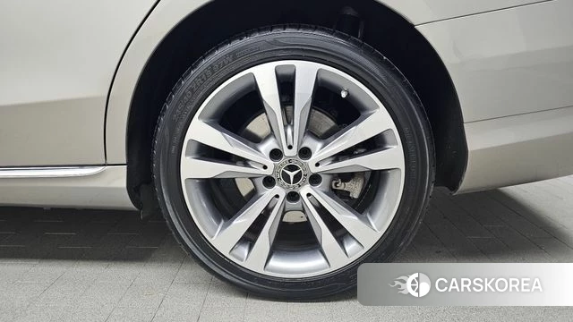 Mercedes-Benz C-Class W205 id 4245169 из Кореи 13